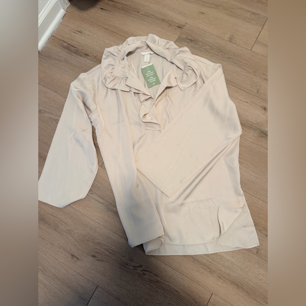 H&M Cream Ruffle Blouse - Picture 2 of 5